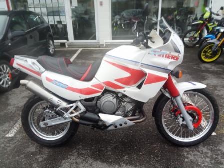 YAMAHA XTZ 750 Super Ténéré - 1991 - Entièrement restaurée, état quasi neuf - 56000kms - 4490€