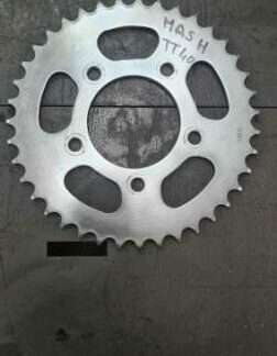 Couronne de transmission 39 dents (520) Mash 400 TT40