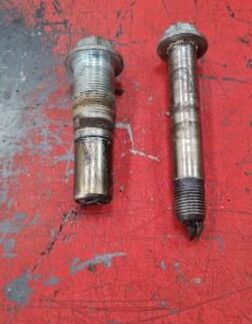 axe pivot vis de bras oscillant Honda 400 CBX CB X nc07