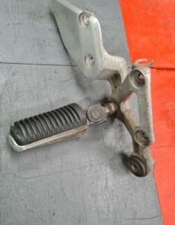 Platine de cale pied droite Yamaha 600 FZS Fazer