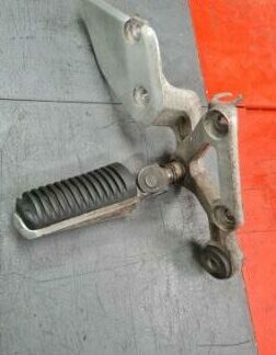 Platine de cale pied droite Yamaha 600 FZS Fazer
