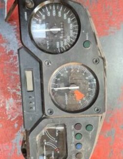 Compteur tableau de bord Honda 750 VFR rc36